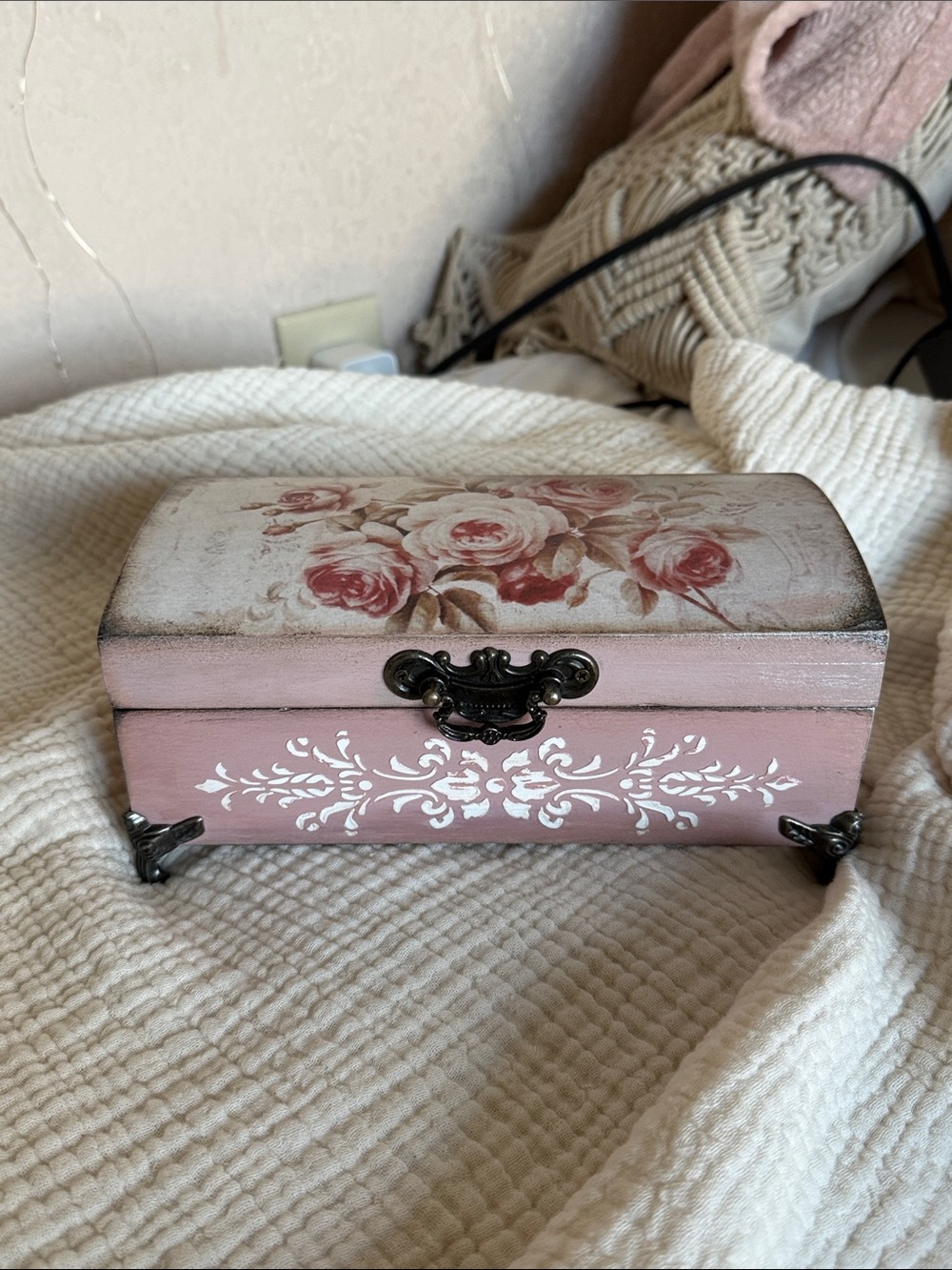 Handcrafted Reworked Vintage Jewlery Box floral pink mauve coquette painted